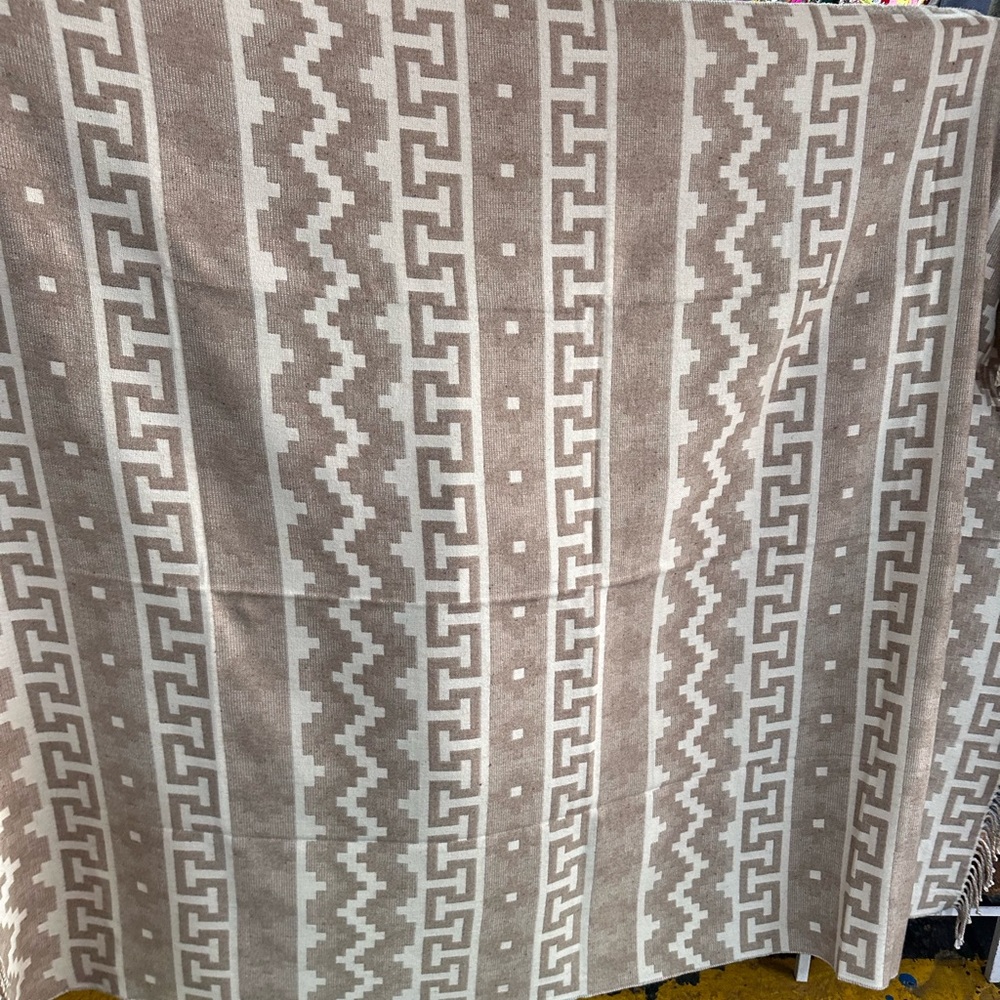 Peruvian large alpaca wool blanket